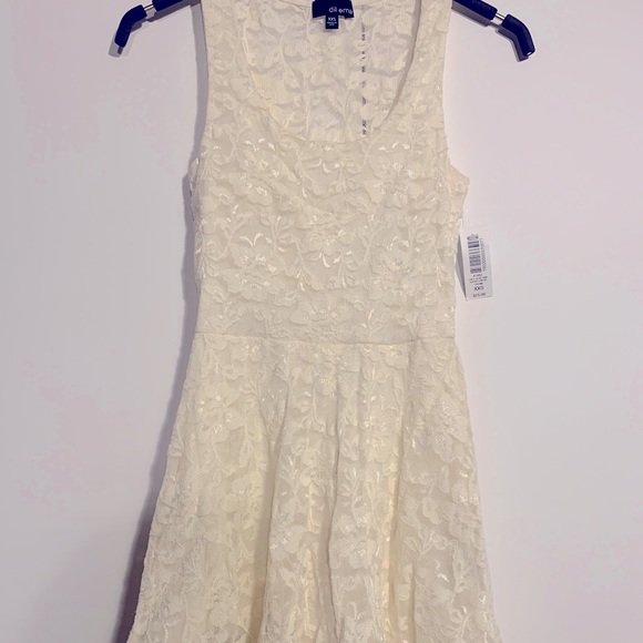 Aritzia Dilemma cream lace dress NWT - Picture 1 of 3